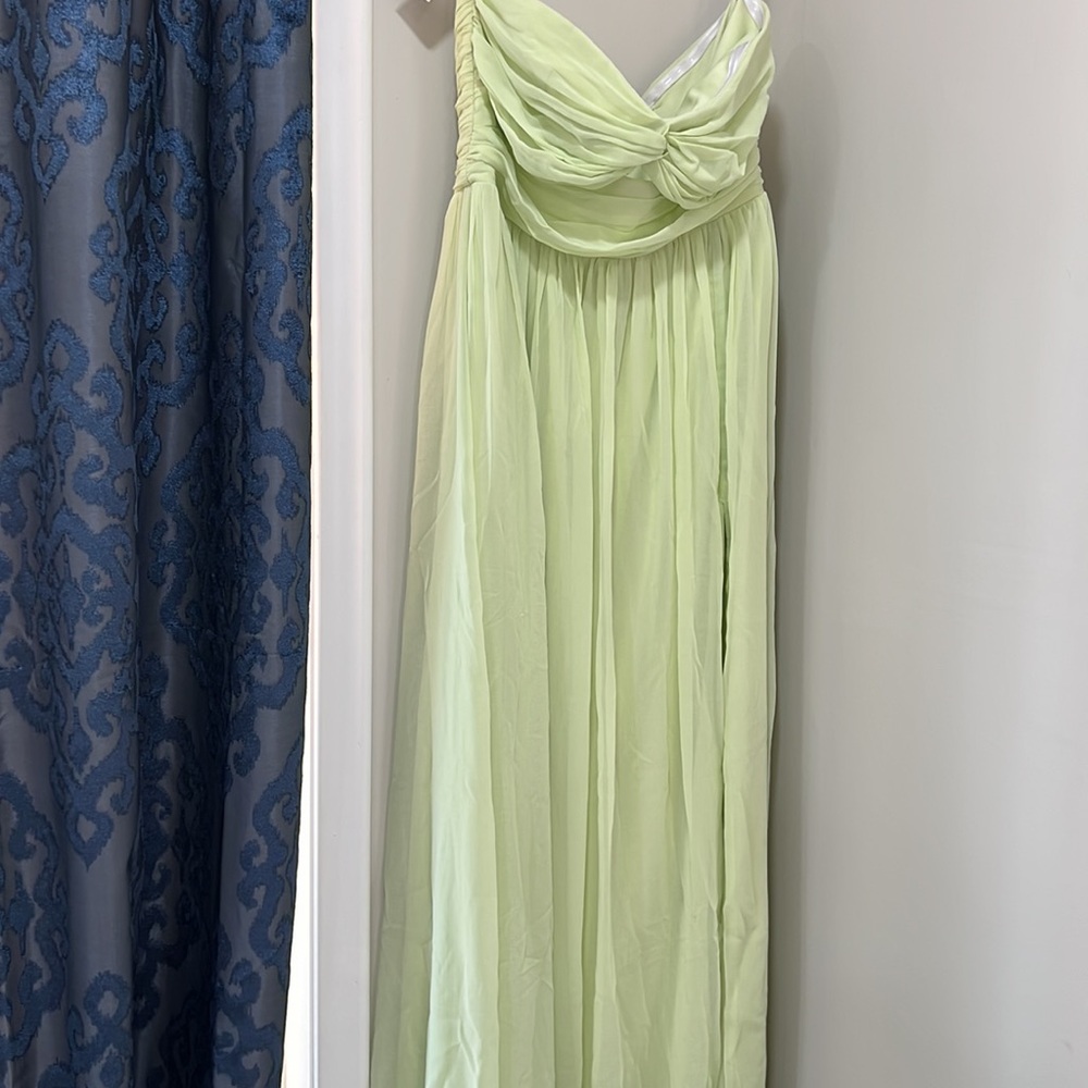 ‼️last call Katie May Adele Gown in Honeydew maxi - Picture 5 of 14